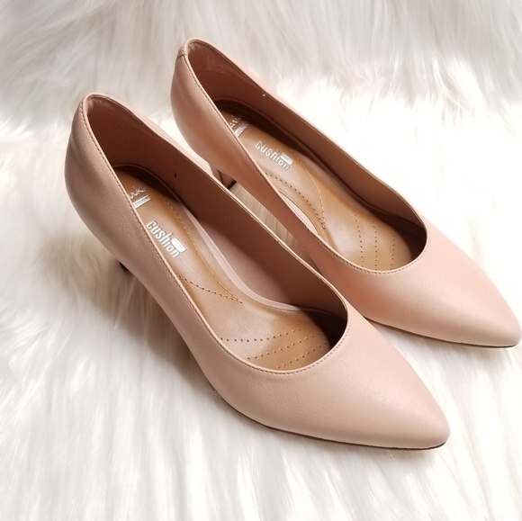 Clarks Shoes - Clarks Blush Pink Heels NWOT
